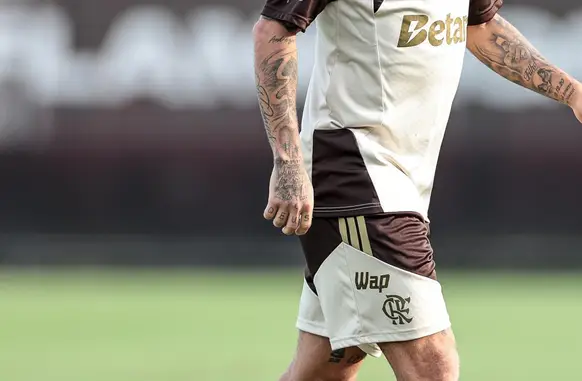 Michael em treino do Flamengo (Foto: Gilvan de Souza/Flamengo)
