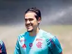 Pedro retorna ao Flamengo e já inicia treinos
