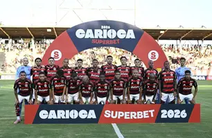 Time sub-20 do Flamengo na abertura do Carioca 2026. (Foto: André Durão/ge)