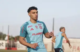 Victor Hugo, durante treino do Flamengo (Foto: Gilvan de Souza/Flamengo)