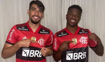 Flamengo apresenta Paquetá e cita Vinicius Jr.