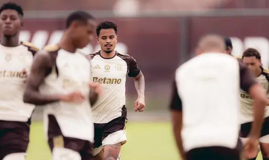 Flamengo acelera ajustes e avalia última contratação na janela