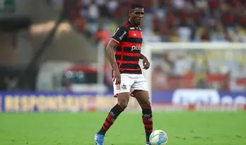 Evertton Araújo assume titularidade no Flamengo contra Vitória