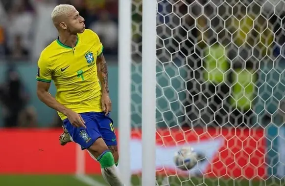 Flamengo busca Richarlison, mas jogador prefere permanecer no Tottenham (Foto: Lucas Figueiredo/CBF)