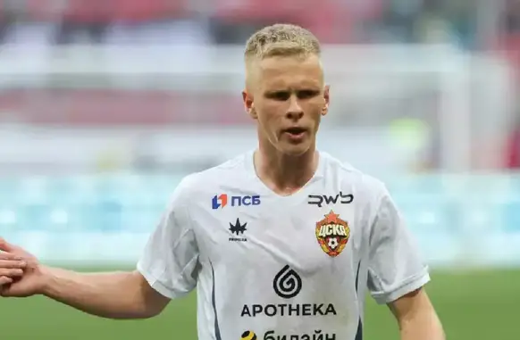 Matvey Kislyak entra na mira do Flamengo (Foto: Reprodução)