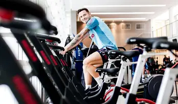 Saúl planeja retorno ao Flamengo e compartilha recuperação