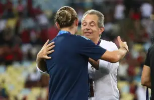 Bap diz por que demitiu Filipe Luís do Flamengo: "Quando pega um trem errado, tem que descer na primeira estação" (Foto: Gilvan de Souza / Flamengo)