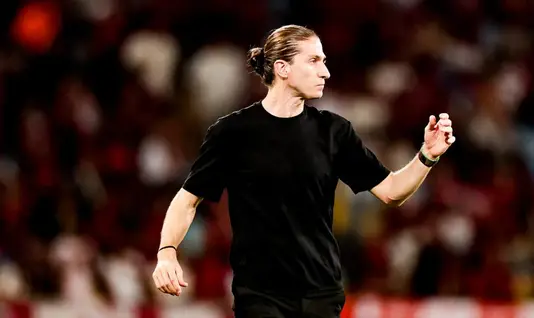 Demissão de Filipe Luís repercute na imprensa internacional