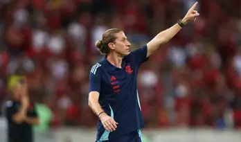 Interesse do Chelsea acelerou desgaste entre Filipe Luís e diretoria
